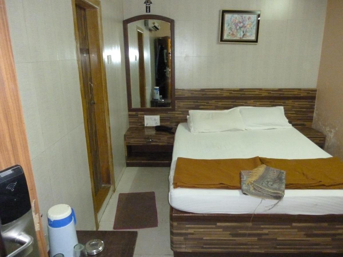 Hotel Orient Palace Mumbai Eksteriør bilde
